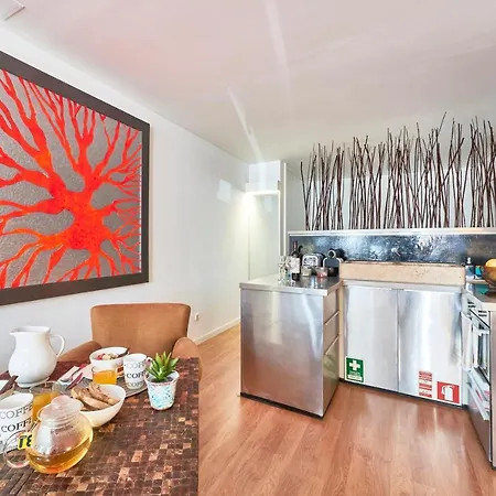 Renovated Charming Apartment, By Timecooler