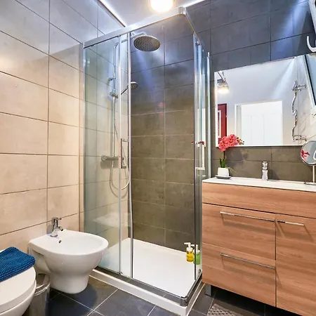 Renovated Charming Apartment, By Timecooler リスボン
