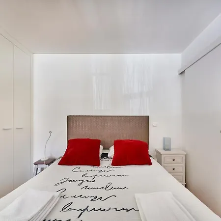 Renovated Charming Apartment, By Timecooler Lisbon