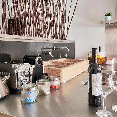 Renovated Charming Apartment, By Timecooler Daire Lisboa