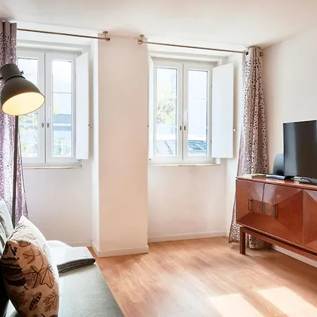 Renovated Charming Apartment, By Timecooler Daire *