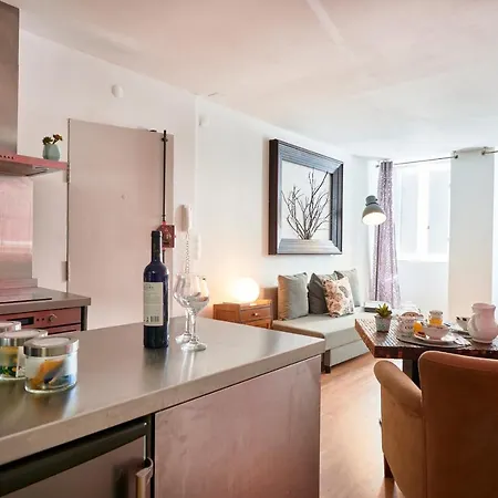 Daire Renovated Charming Apartment, By Timecooler Lisboa