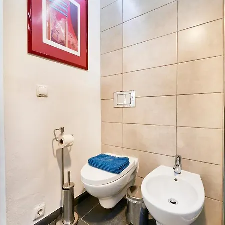Renovated Charming Apartment, By Timecooler Lisboa